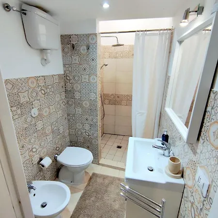 Sergio Tourist Close Tiburtina Station Affittacamere 3*