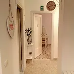 Sergio Tourist Close Tiburtina Station Rzym
