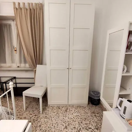 بيت ضيافة Sergio Tourist Close Tiburtina Station روما